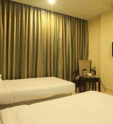 Hotel Ashoka, Pune Yerandwane Dış mekan fotoğraf