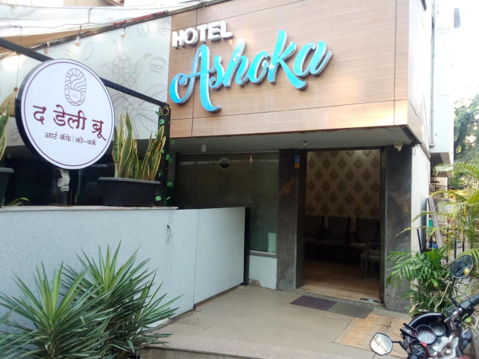 Hotel Ashoka, Pune Yerandwane Dış mekan fotoğraf